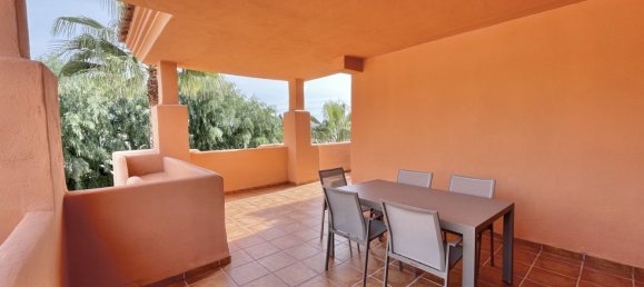 3 bedrooms Penthouse in Benahavis, Spain No. 136424 2