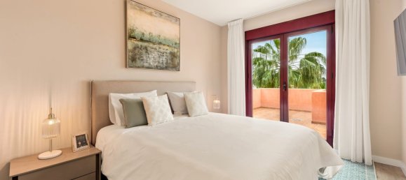 3 bedrooms Penthouse in Benahavis, Spain No. 136424 13