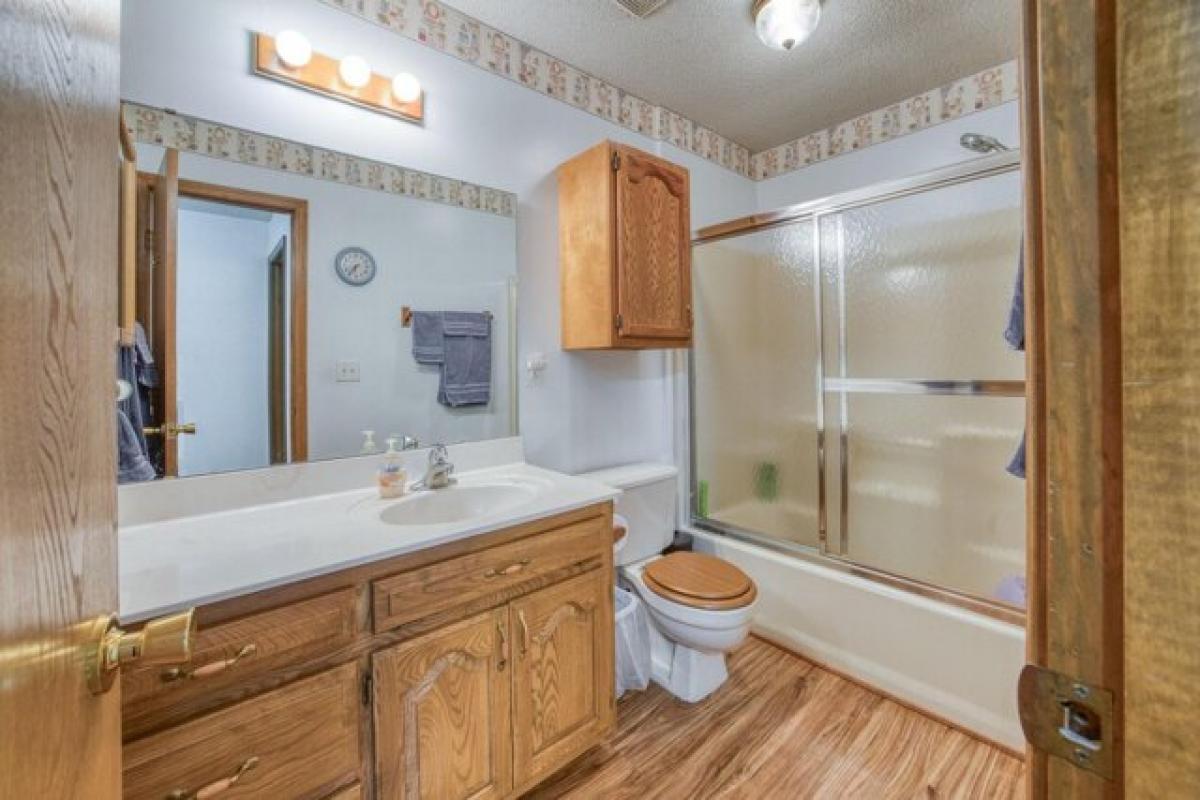 4 bedrooms House in Nixa, USA No. 391963