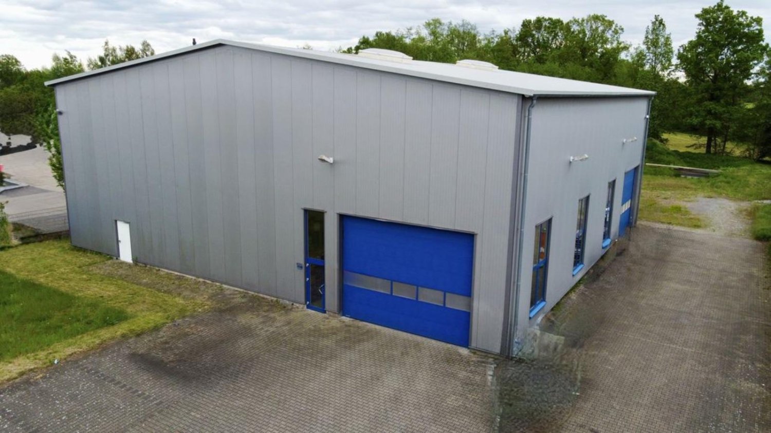 Armazém em Gutersloh, Germany 3500 m² N.º 222589