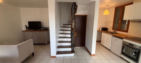 2 bedrooms House in Canteleu, France No. 355345 2