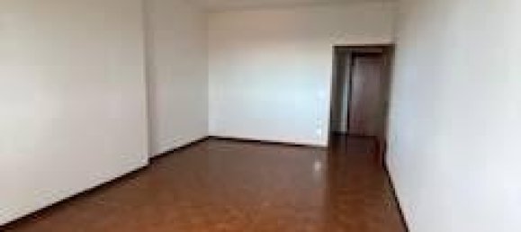 5 rooms Apartment in Ferrara, Italy No. 113702 5