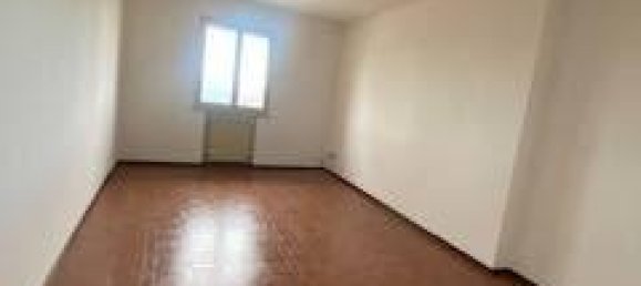 5 rooms Apartment in Ferrara, Italy No. 113702 8