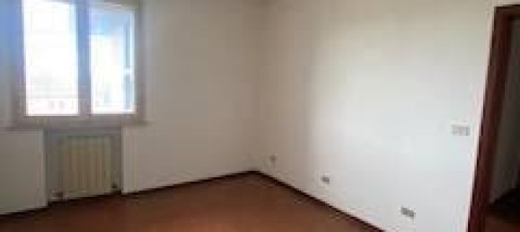 5 rooms Apartment in Ferrara, Italy No. 113702 15