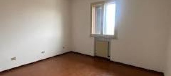 5 rooms Apartment in Ferrara, Italy No. 113702 19