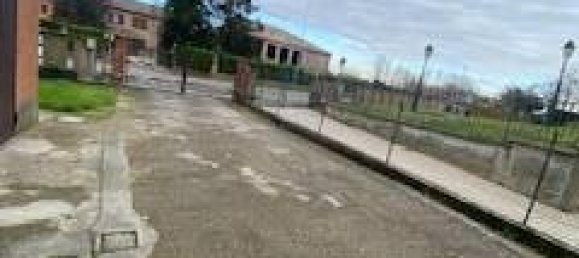 5 rooms Apartment in Ferrara, Italy No. 113702 11