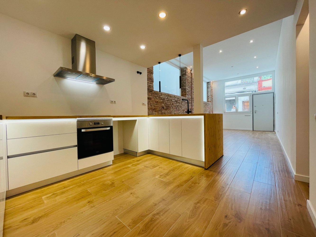 2 Schlafzimmer Wohnung in Corbera de Llobregat, Spain, Nr. 217707