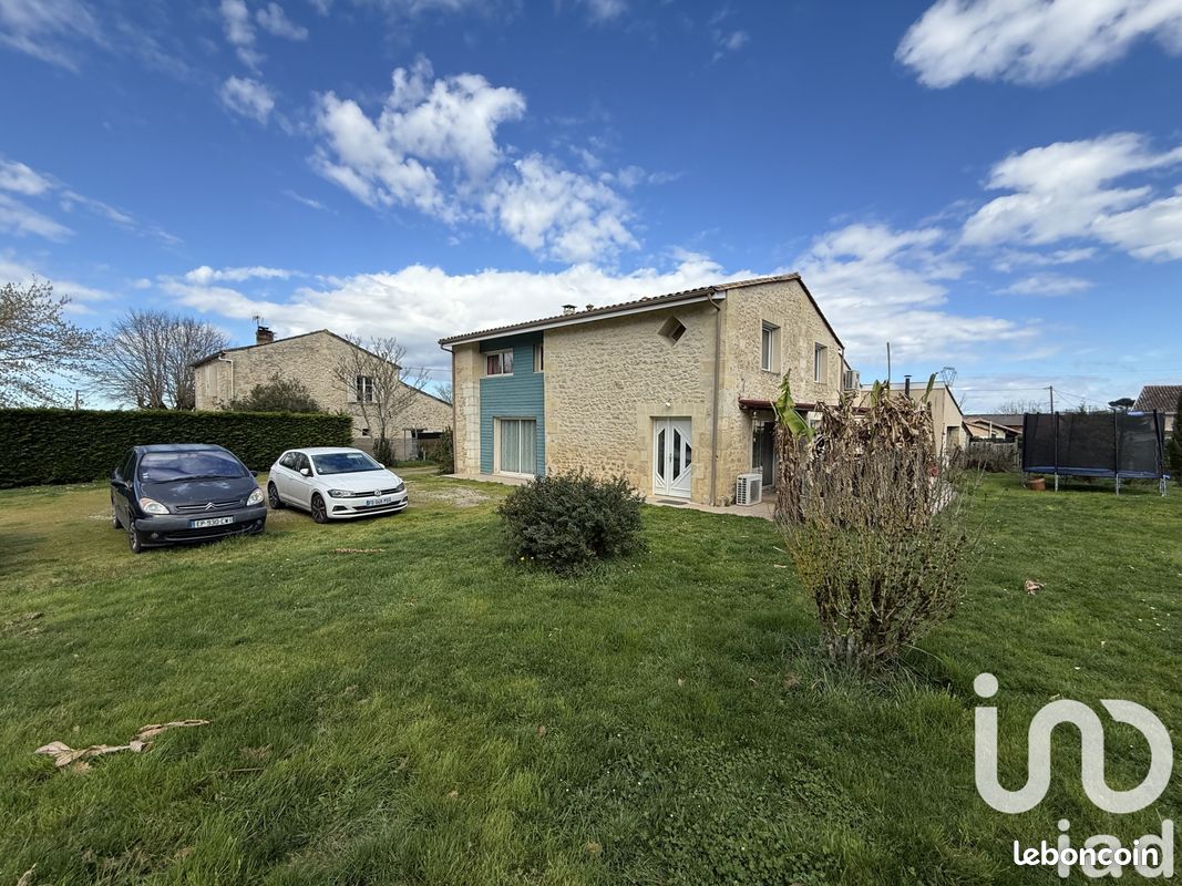 5 bedrooms House in Lugasson, France No. 109564