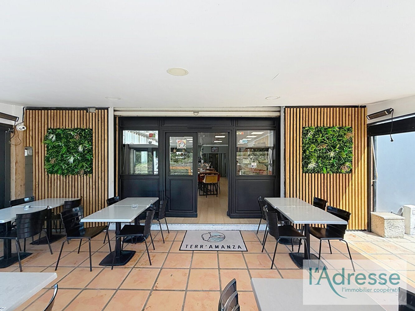 Propiedad comercial en Ajaccio, France 136 m² No. 238623