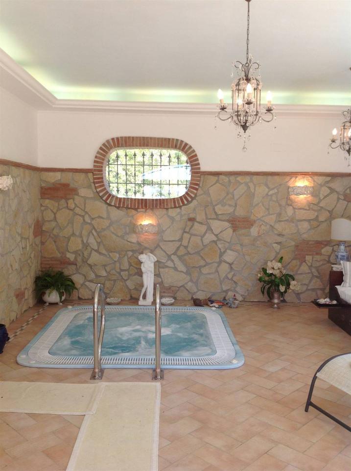 Villa de 8 habitaciónes en Montescudaio, Italy No. 173851