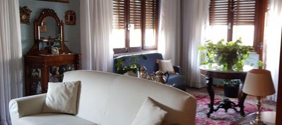 20 rooms Apartment in Bosisio Parini, Italy No. 15281 6