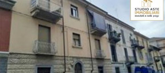 2 bedrooms Apartment in Turin, Italy No. 323617 3