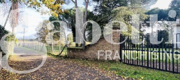 5 rooms Villa in Bassano Romano, Italy No. 140942 32