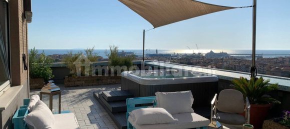 3 bedrooms Penthouse in Livorno, Italy No. 271418 2