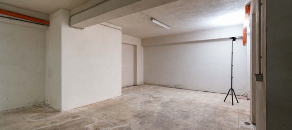  مرآب في Letojanni, Italy 102متر مربع رقم 77103 9