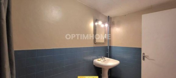 3 Schlafzimmer Haus in La Chapelle-Hugon, France, Nr. 230024 9