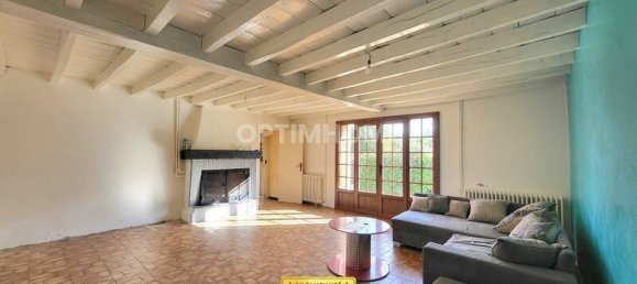 3 Schlafzimmer Haus in La Chapelle-Hugon, France, Nr. 230024 5