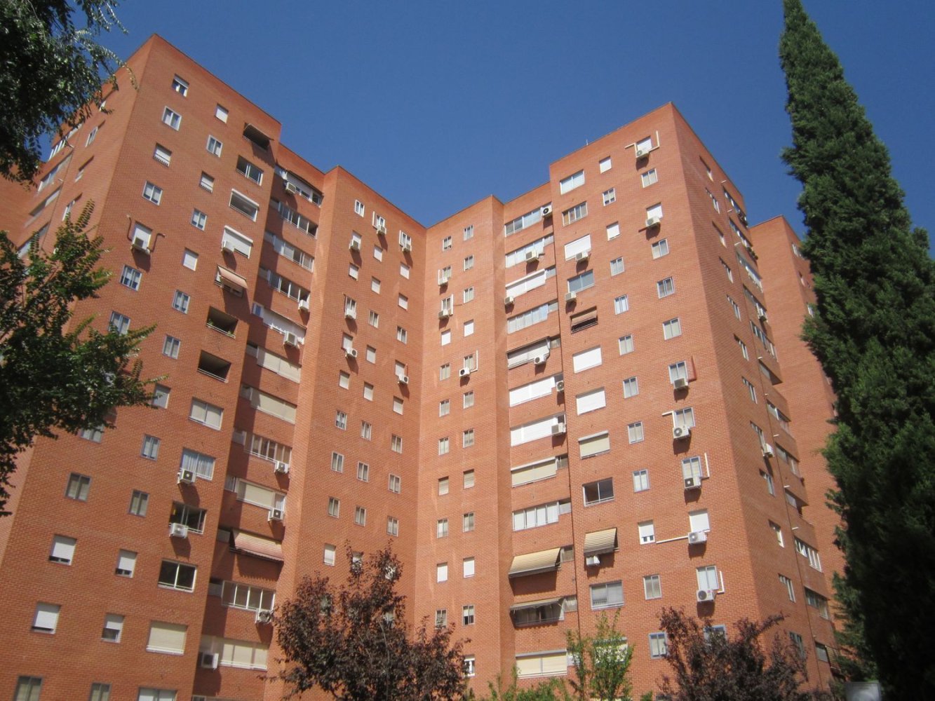 4 bedrooms Apartment in Madrid, Spain No. 21292