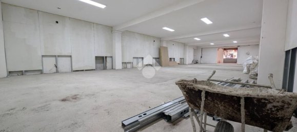 300m² Commercial property in San Prisco, Italy No. 337716 5