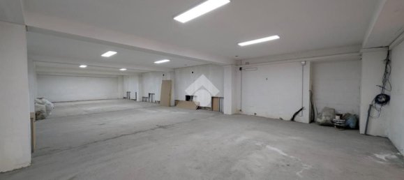 300m² Commercial property in San Prisco, Italy No. 337716 14