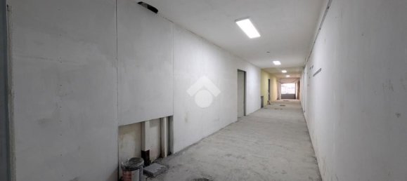300m² Commercial property in San Prisco, Italy No. 337716 18