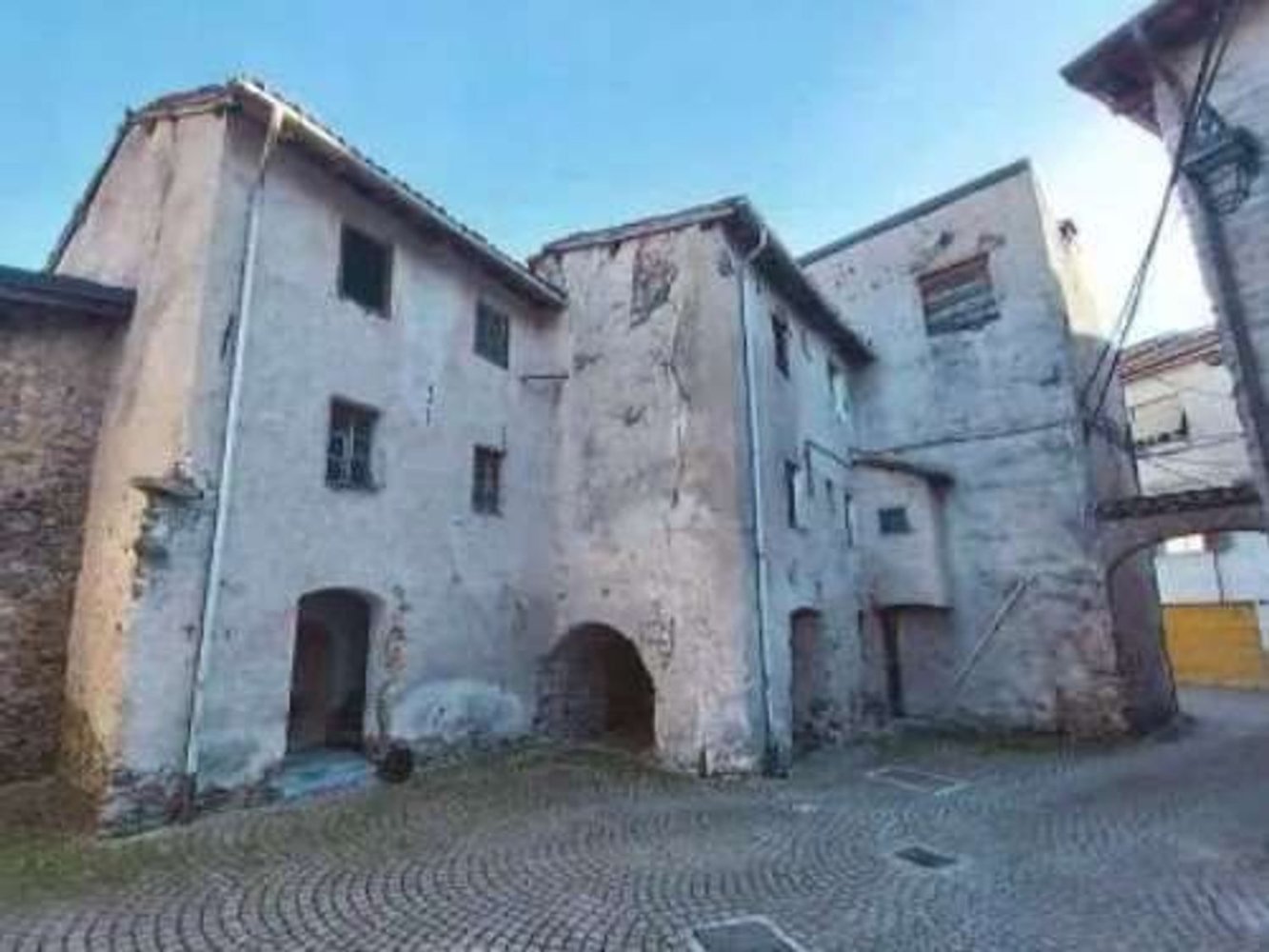 Apartamento de 9 divisões em Mallare, Italy N.º 275414