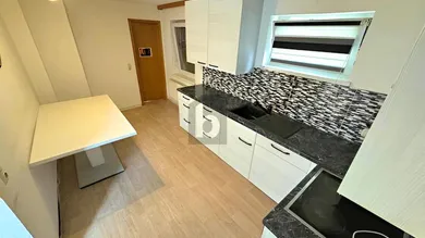 Квартира с 3 комнатами в Ненцинг, Австрия № 249339