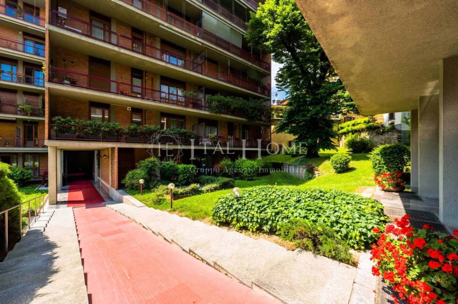 3 Schlafzimmer Wohnung in Bergamo, Italy, Nr. 349228