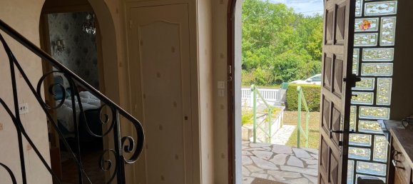 Дом с 3 спальнями в Шамбре-ле-Тур, Франция № 47965 2