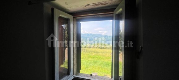 2 bedrooms House in Arezzo, Italy No. 71299 4