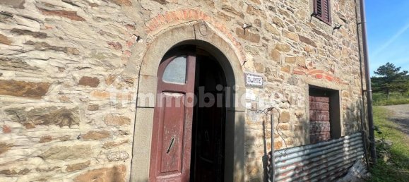 2 bedrooms House in Arezzo, Italy No. 71299 30