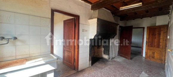 2 bedrooms House in Arezzo, Italy No. 71299 7
