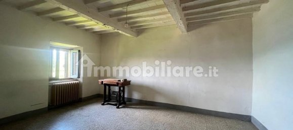 2 bedrooms House in Arezzo, Italy No. 71299 3