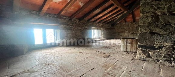 2 bedrooms House in Arezzo, Italy No. 71299 8