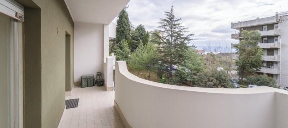 4-salle Appartement à Messina, Italy No. 34881 9