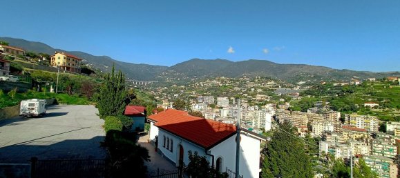 3-salle Appartement à Sanremo, Italy No. 232751 3