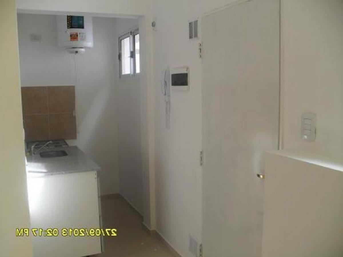 Studio in Tres de Febrero, Argentina No. 3580