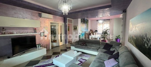 3 bedrooms Villa in Mozzate, Italy No. 109437 5