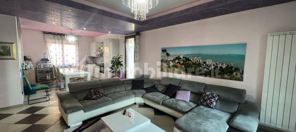 3 bedrooms Villa in Mozzate, Italy No. 109437 4