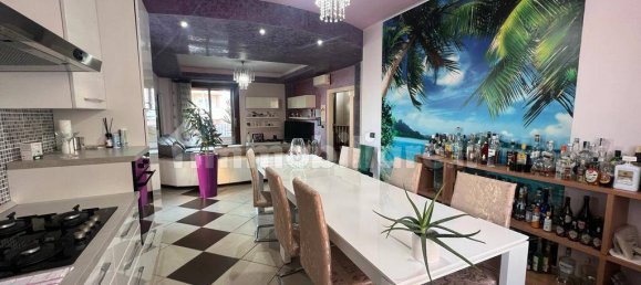 3 bedrooms Villa in Mozzate, Italy No. 109437 3