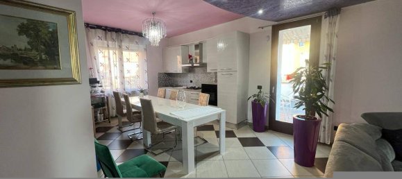 3 bedrooms Villa in Mozzate, Italy No. 109437 6