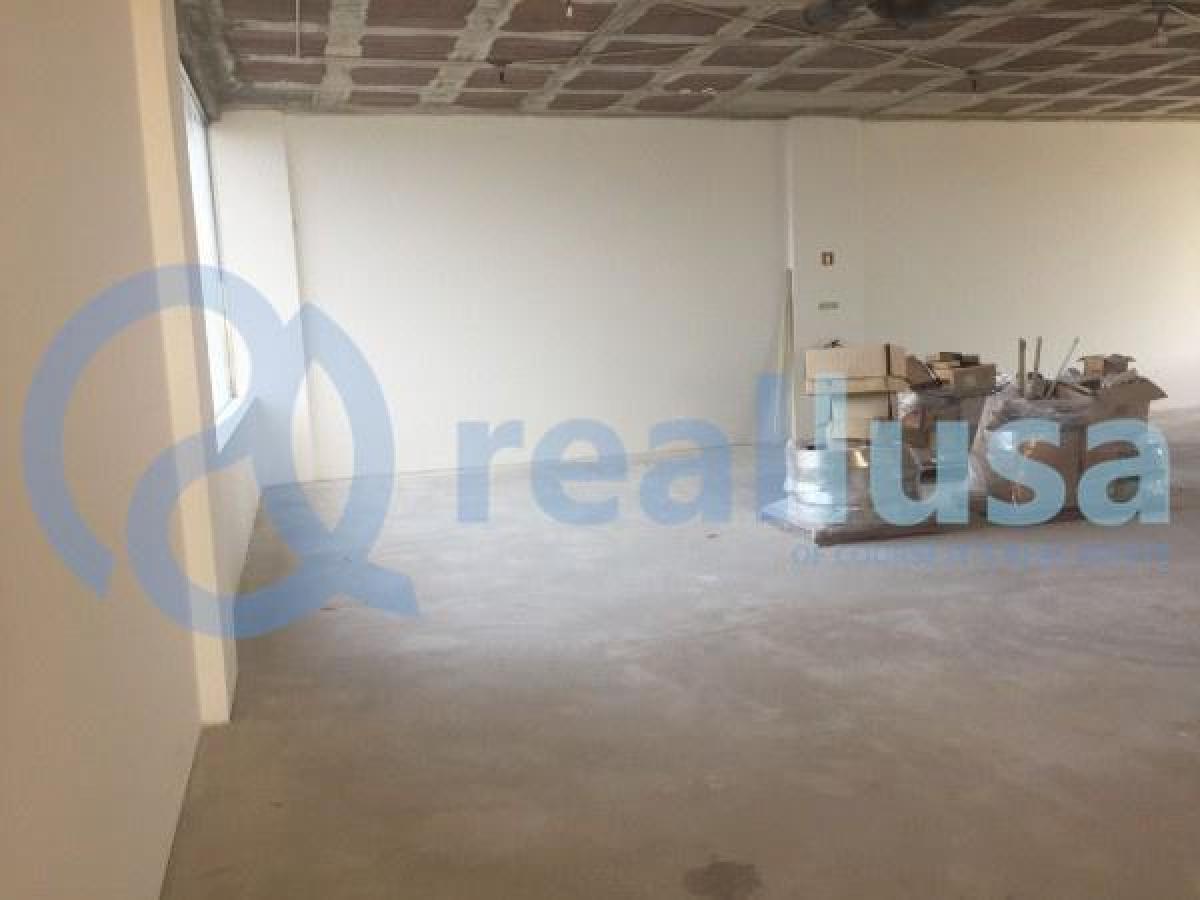 240m² Shop in Aveiro, Portugal No. 1841