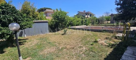 4-Zimmer Villa in Aprilia, Italy, Nr. 307131 7
