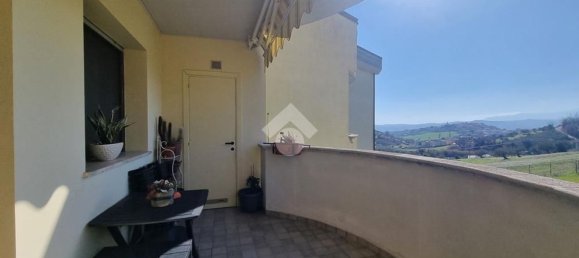 4 rooms Apartment in Notaresco, Italy No. 183677 13
