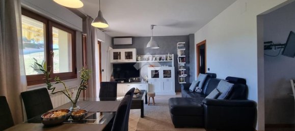 4 rooms Apartment in Notaresco, Italy No. 183677 3