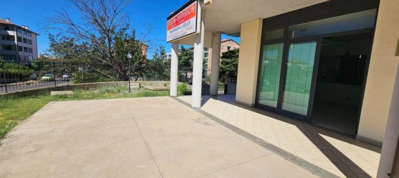 60m² Commercial property in Viterbo, Italy No. 285665 20