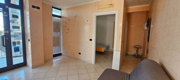 60m² Commercial property in Viterbo, Italy No. 285665 2