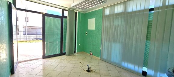 60m² Commercial property in Viterbo, Italy No. 285665 15
