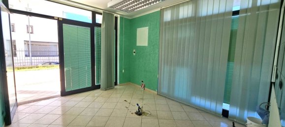 60m² Commercial property in Viterbo, Italy No. 285665 16
