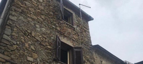 4 rooms Apartment in Follo, Italy No. 254192 12